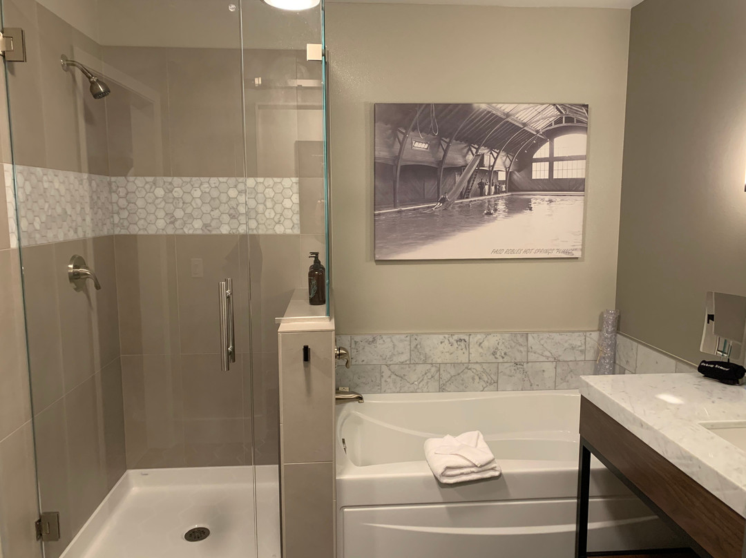 Oxford Suites Paso Robles主图