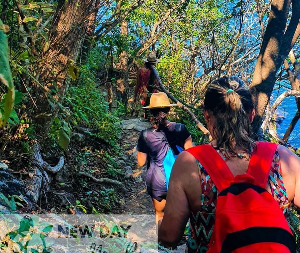 Playa Colomitos-Boca de Tomatlan必去景点