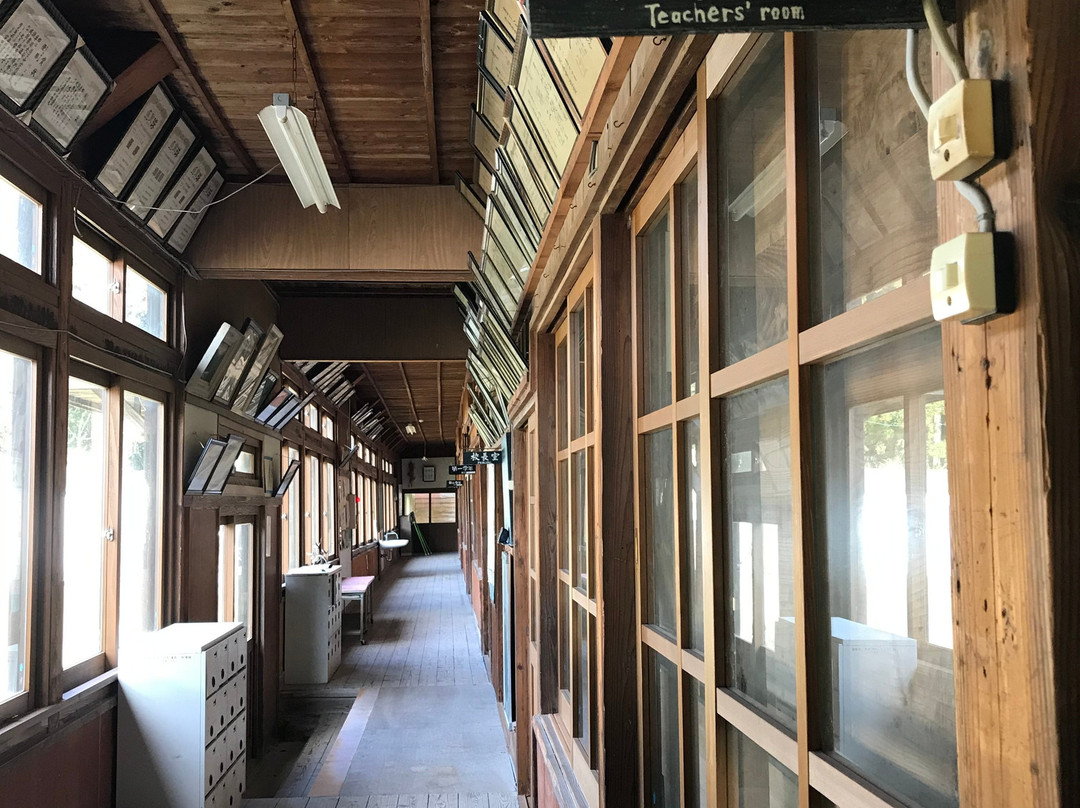 Kawakami Junior High School景点图片