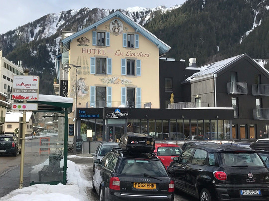 兰彻斯酒店主图