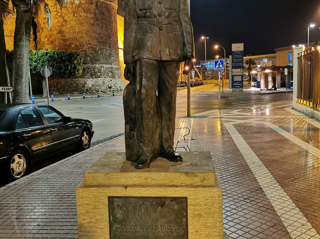 Estatua del Soldado de Reemplazo-梅利利亚必去景点