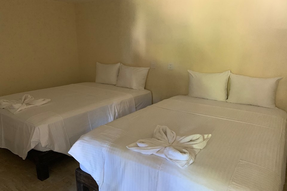 Hotel Ashly Loma Larga主图