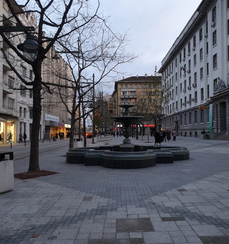 Slaveikov Square-索非亚必去景点