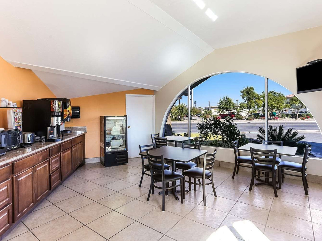 Americas Best Value Inn & Suites El Centro主图