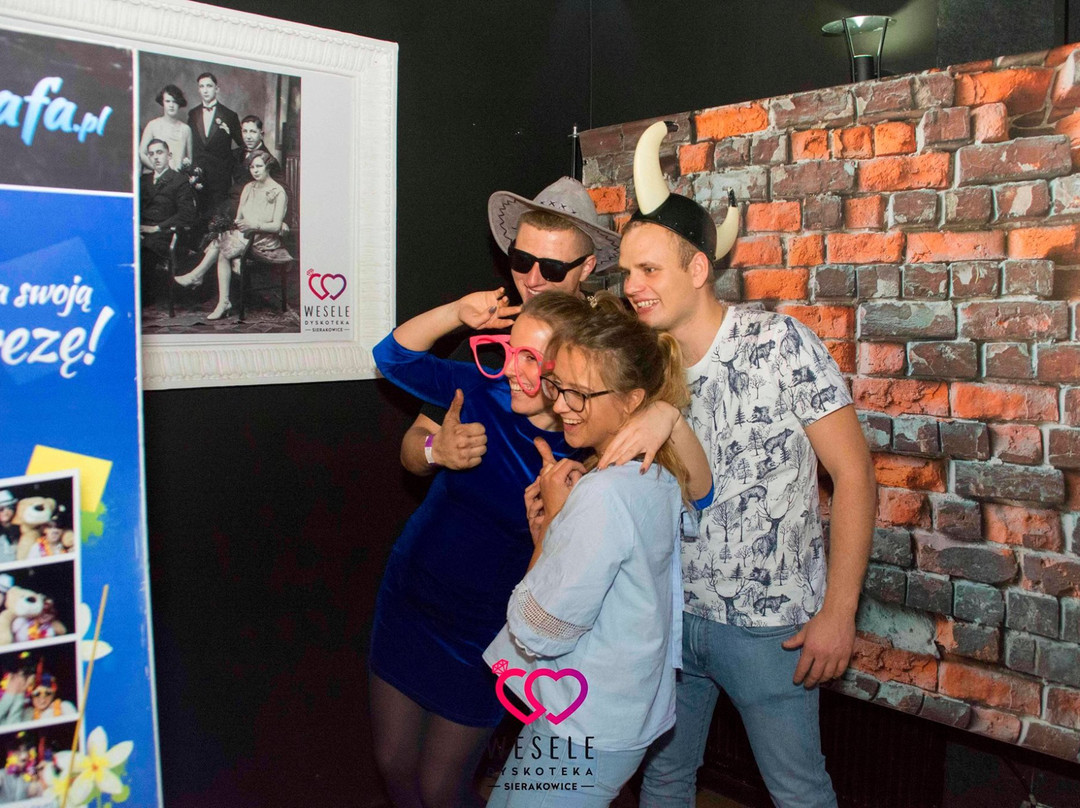 Dyskoteka Wesele-Sierakowice必去景点