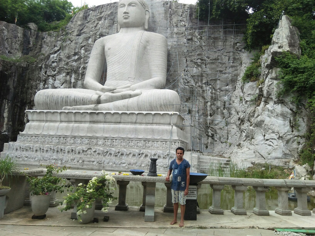 World's tallest granite Samadhi Buddha statue in Kurunegala景点图片