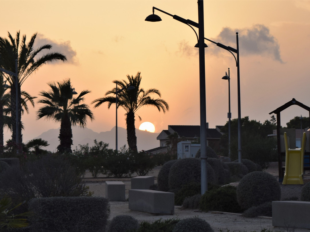 Playa de Isla Plana景点图片