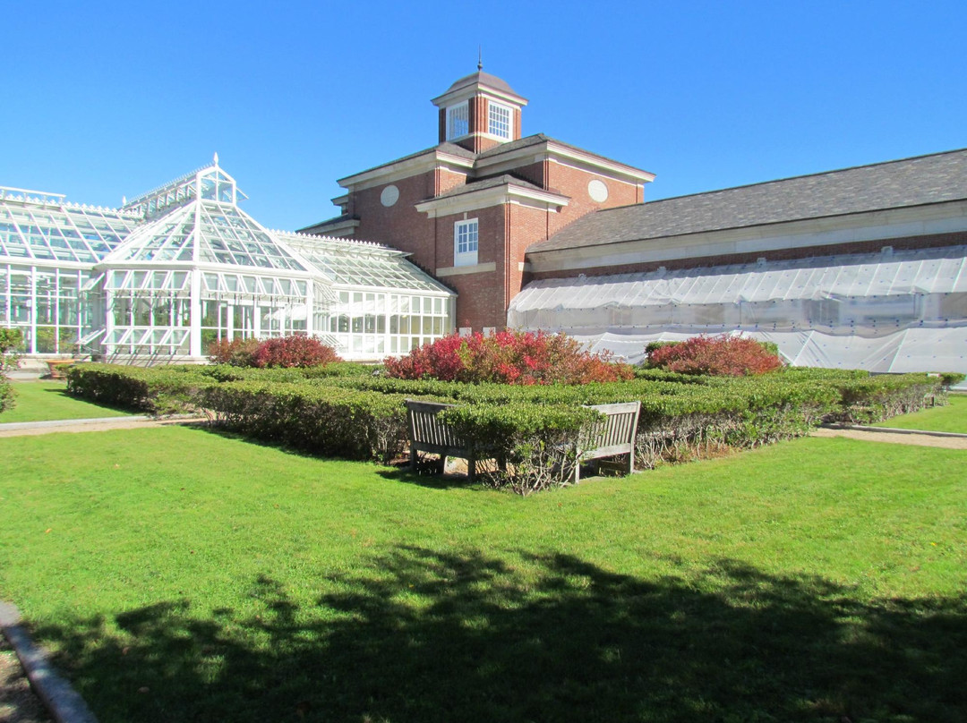 Wolfville旅游景点-The K.C. Irving Environmental Science Centre and Harriet Irving Botanical Gardens