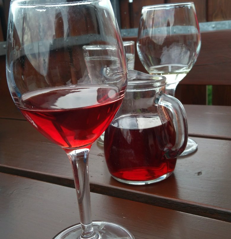 Postal餐馆和美食-Buschenschank Wieslerhof