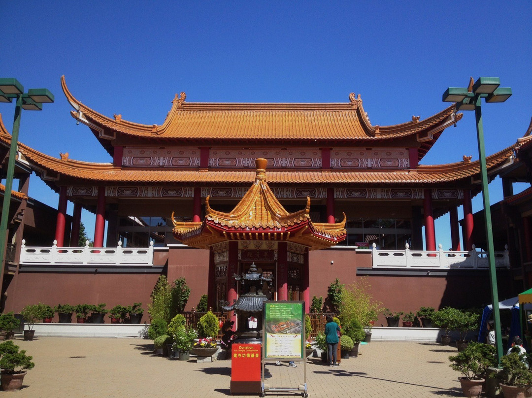 Ling Yen Mountain Temple景点图片