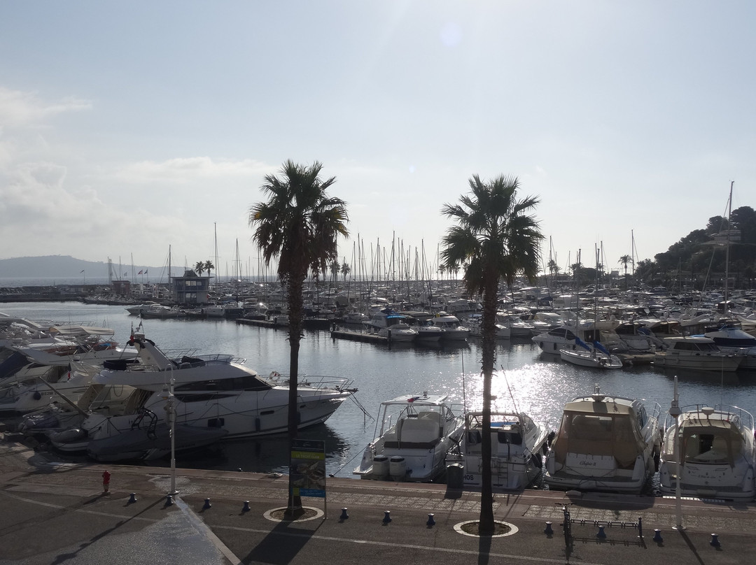 Port de Cavalaire-Cavalaire-Sur-Mer必去景点