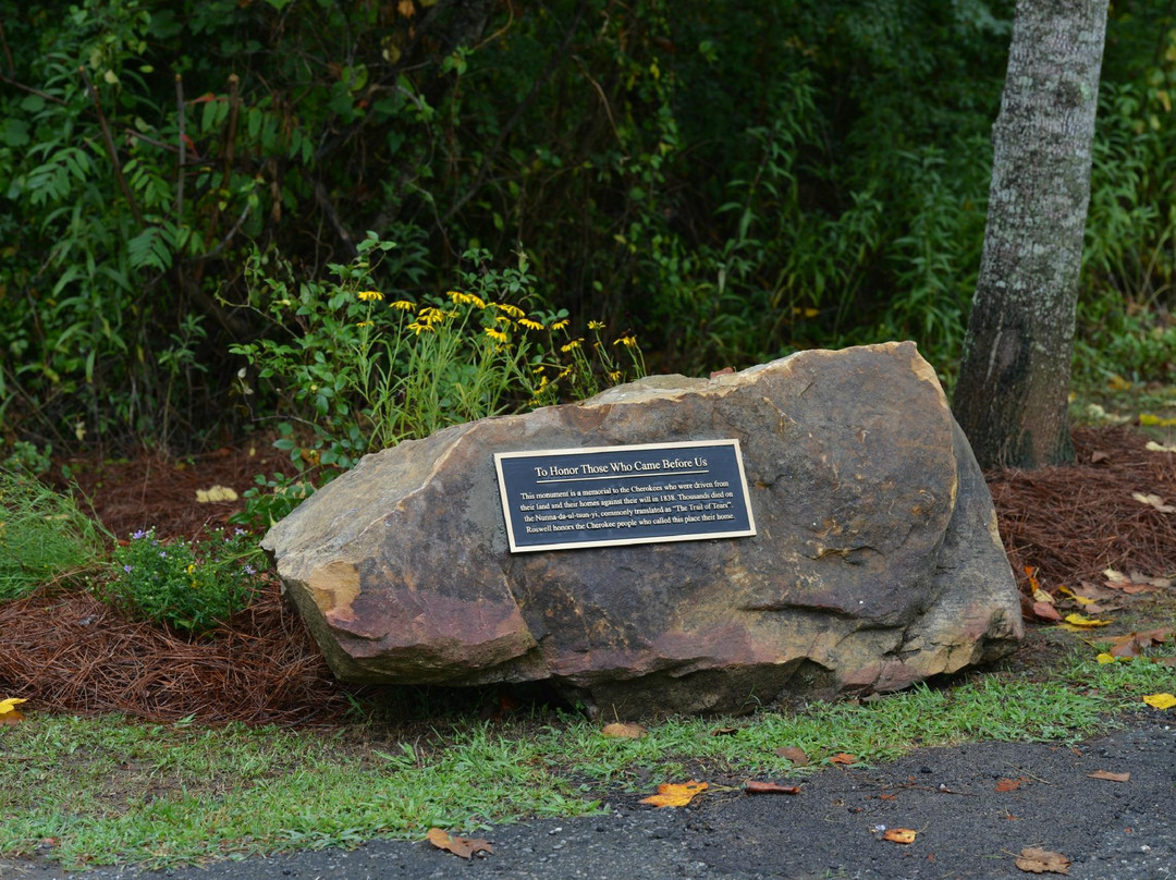 Roswell Cherokee Memorial景点图片