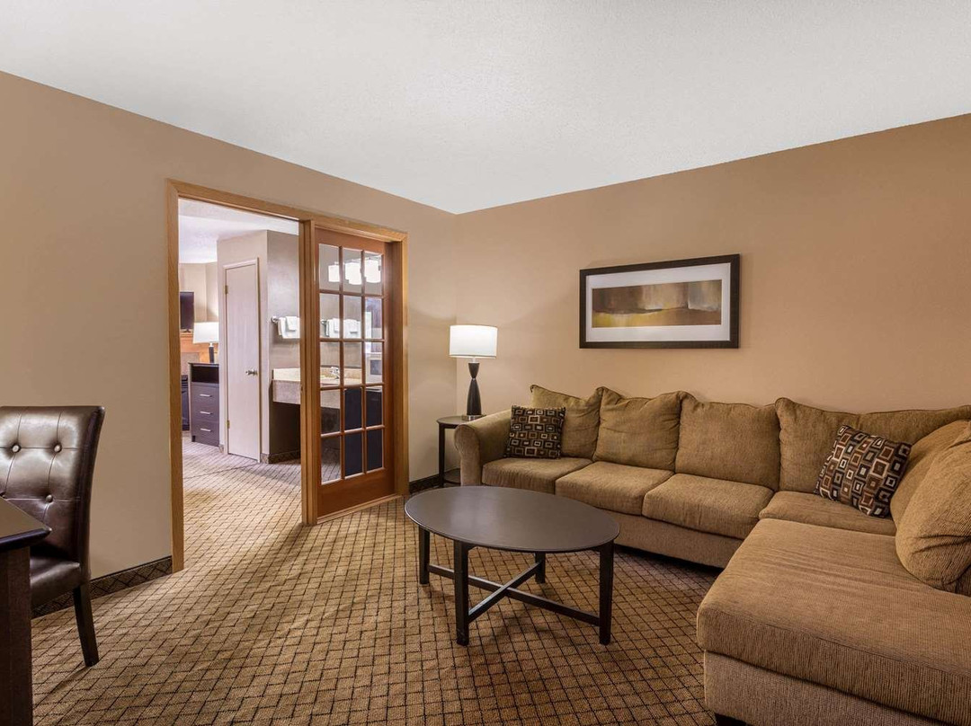 AmericInn by Wyndham Hartford WI主图