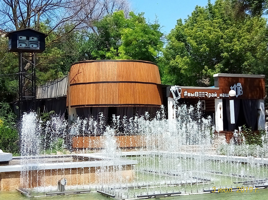 Gorky Embankment-Yevpatoriya必去景点
