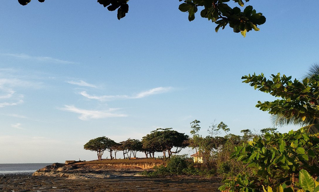 Place Des Amandiers-卡宴必去景点