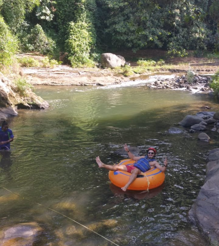 Adventure River Tubing-St. George's必去景点