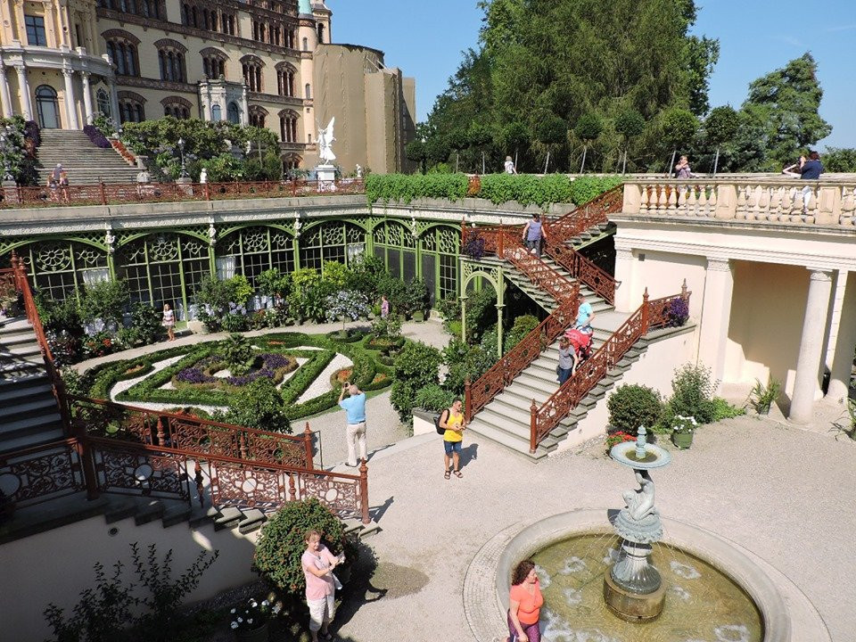 Schlossbrunnen景点图片
