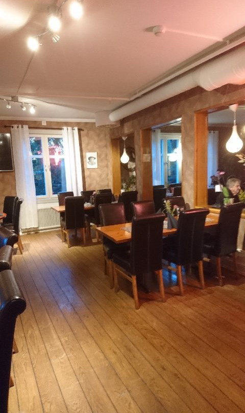 Saloon Corner主图