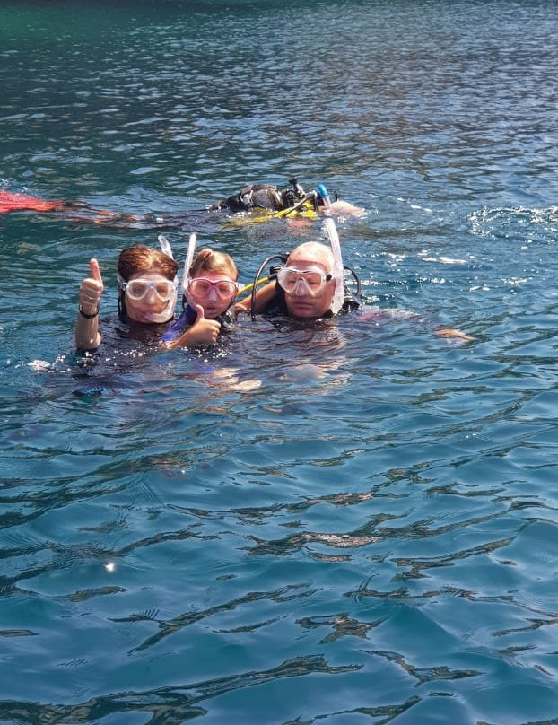 Dikelas dive center-Karystos必去景点