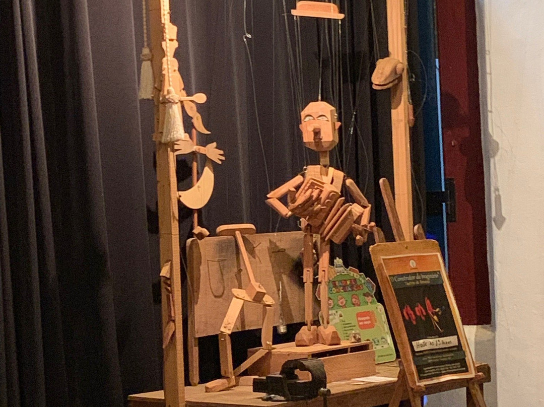 Teatro de Marionetes-蒂拉登特斯必去景点