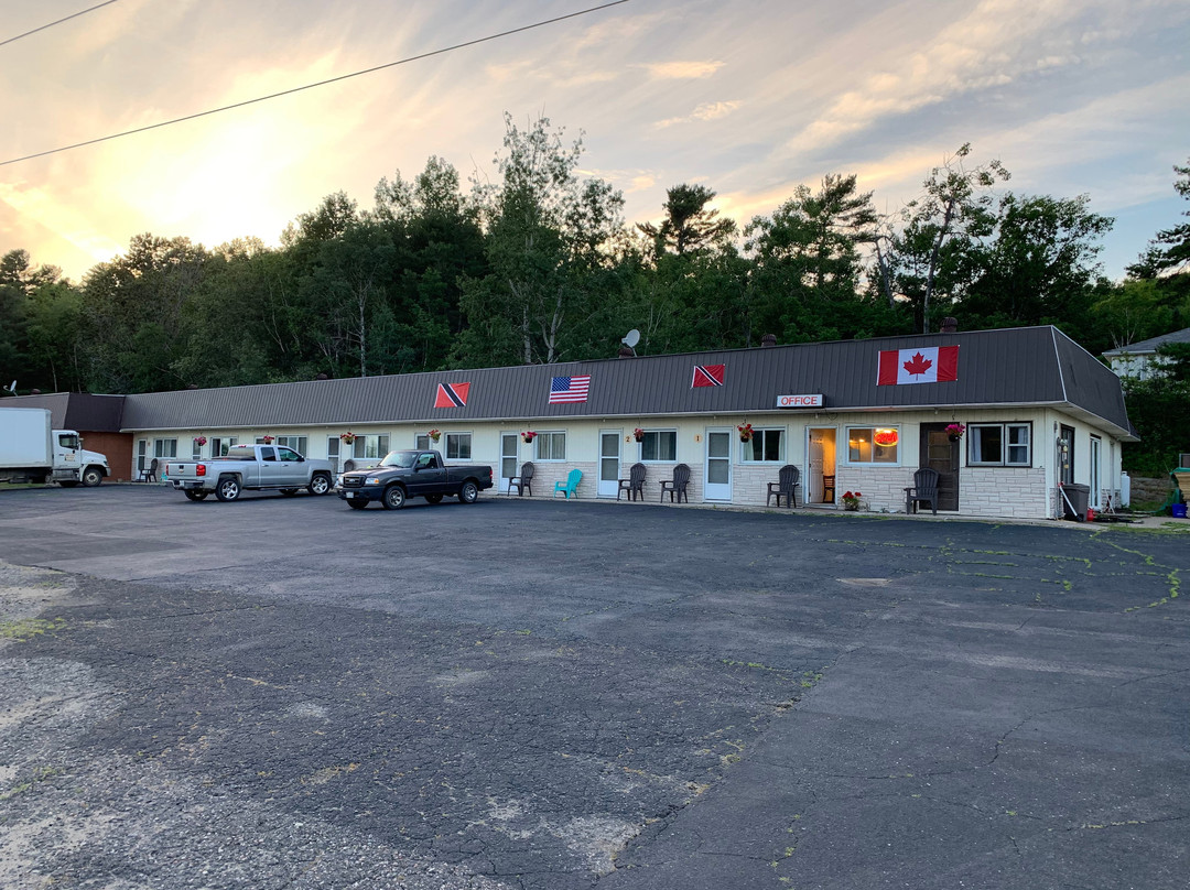 Roy's Motel