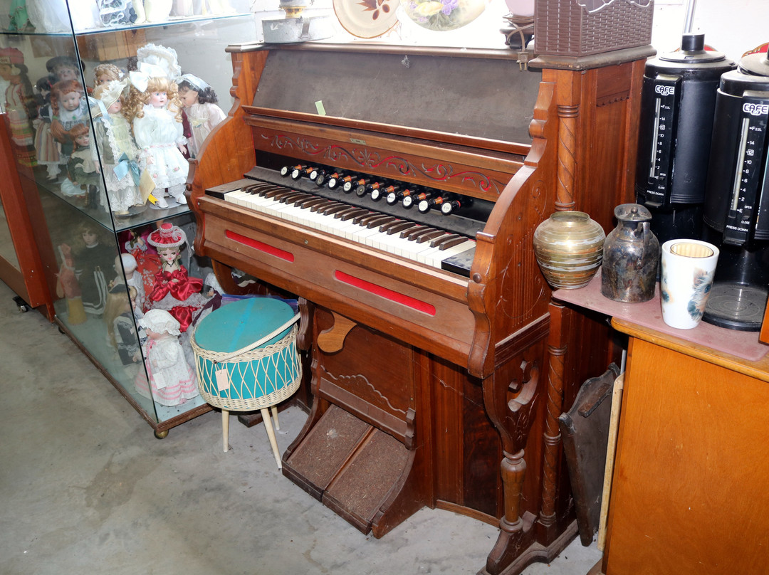 Granny & Grumpa's Antiques-阿伯茨福德必去景点