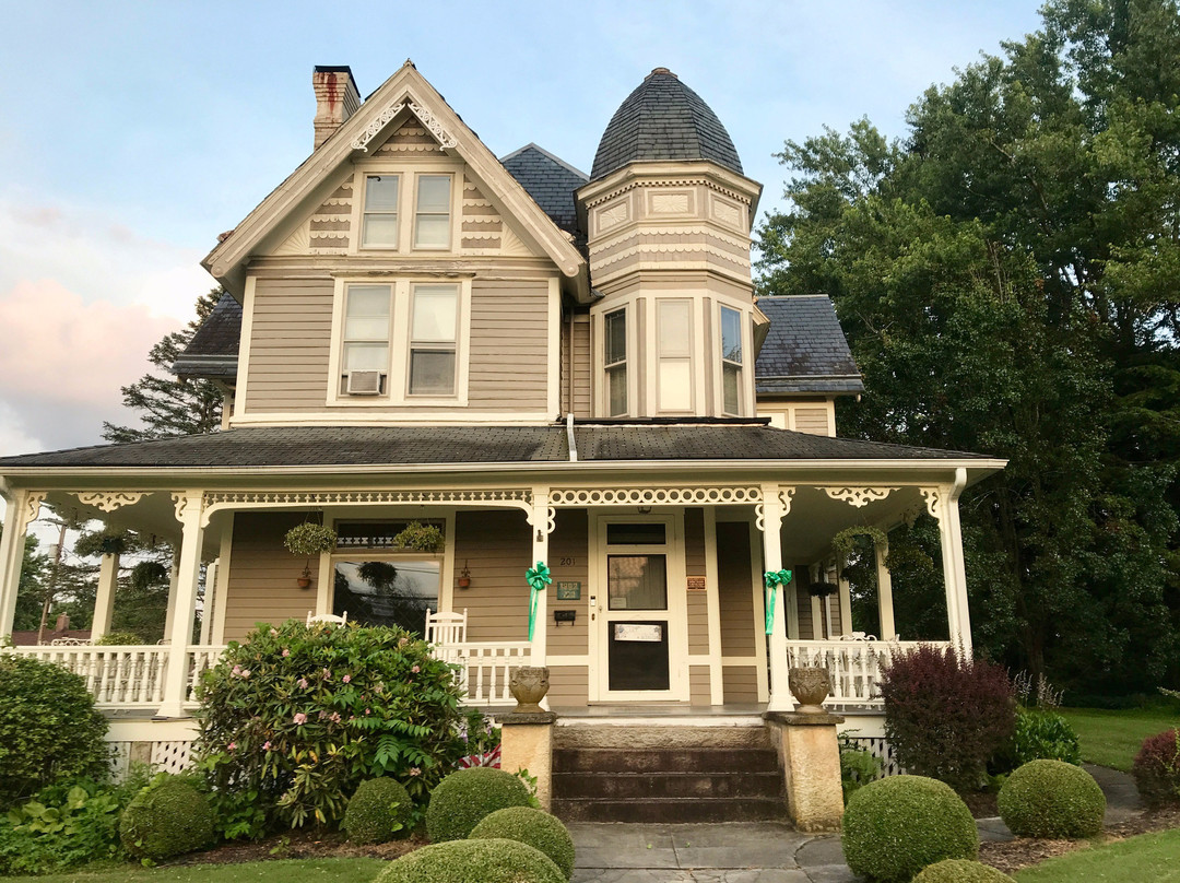 The Historic Morris Harvey House Inn主图