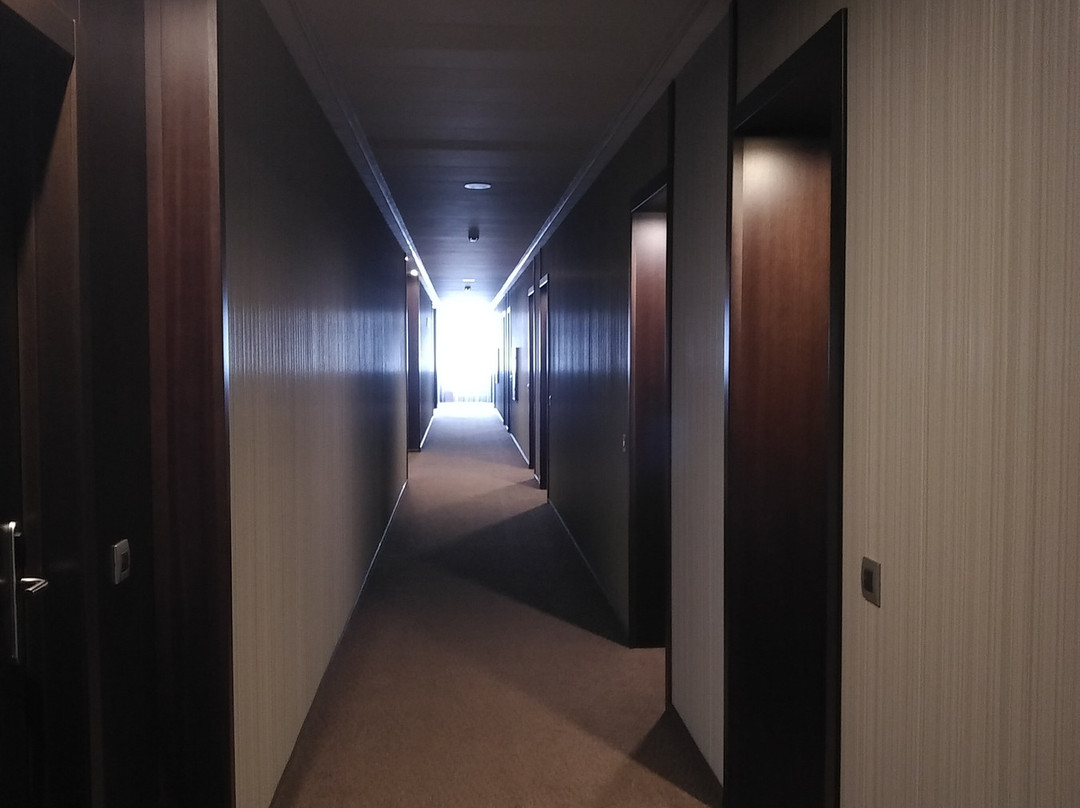 Tom River Plaza主图