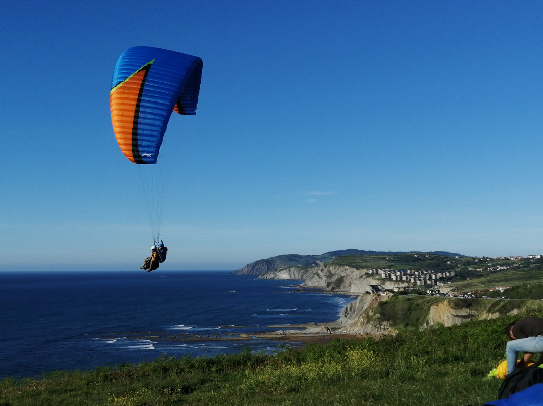 Parapente Barinatxe景点图片