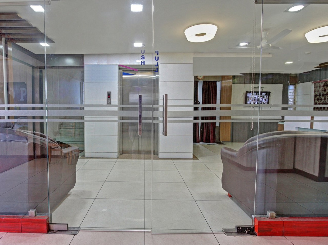 Kooloth Lake View Residency主图