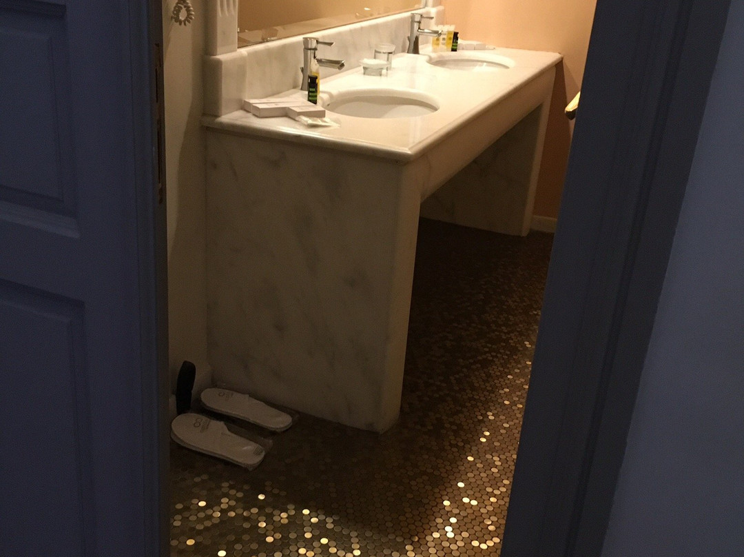 马克兹尼套房主图