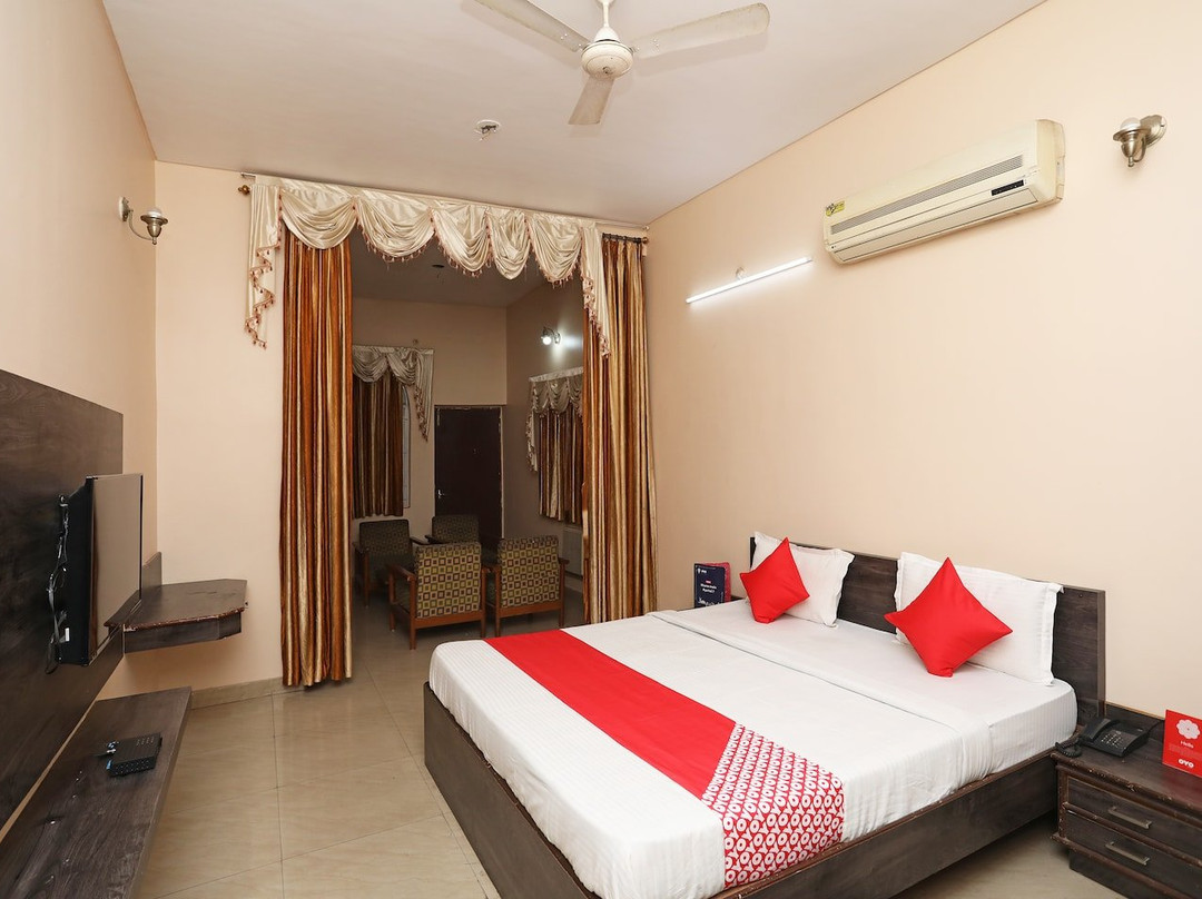 OYO 22625 Hotel Kuber主图