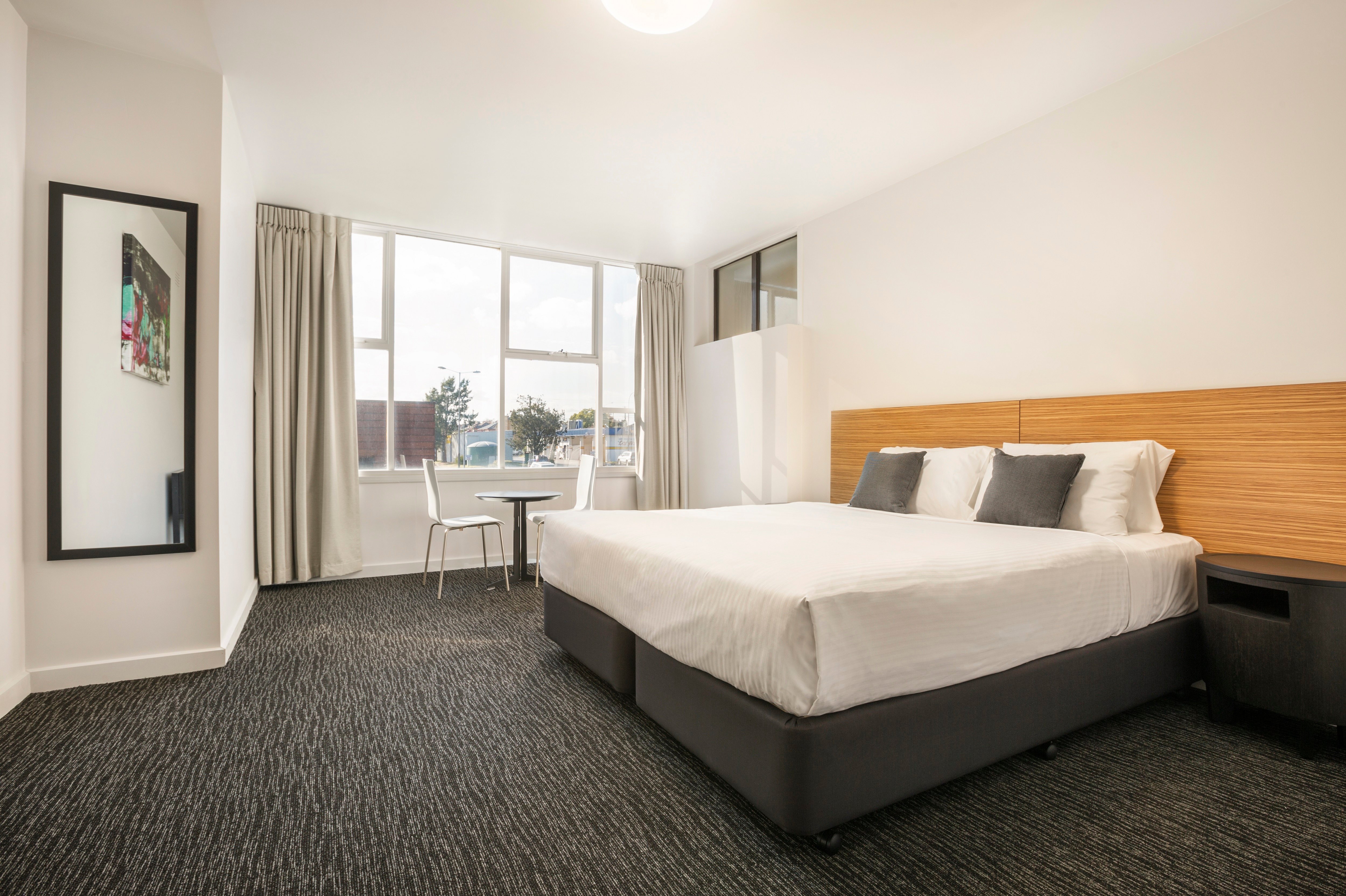 Nightcap at Waltzing Matilda Hotel-官方