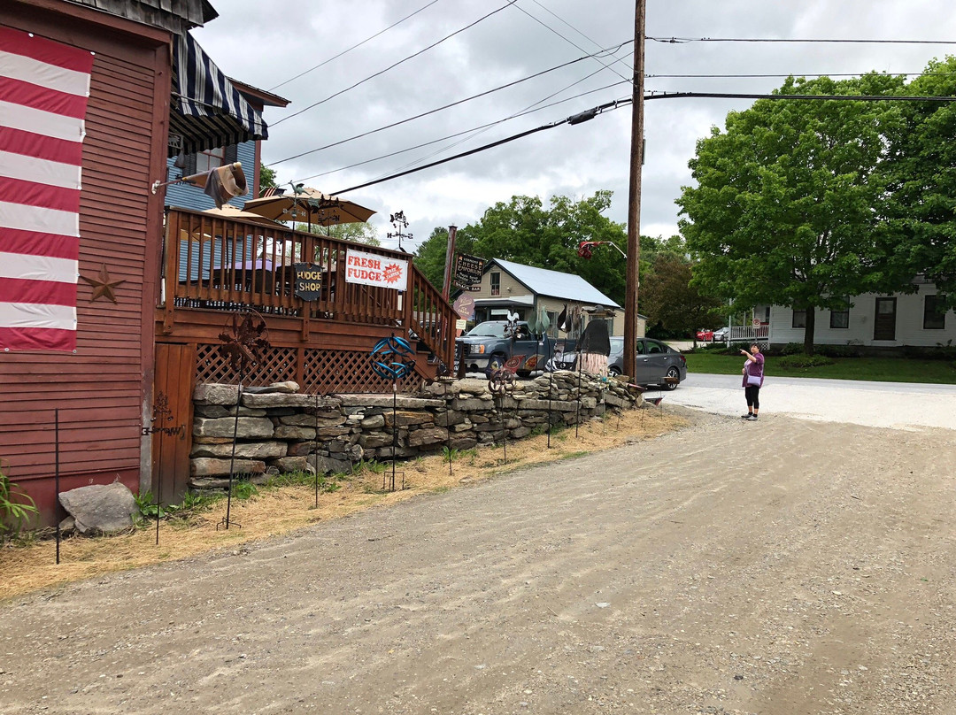 Weston Village Store-Weston必去景点