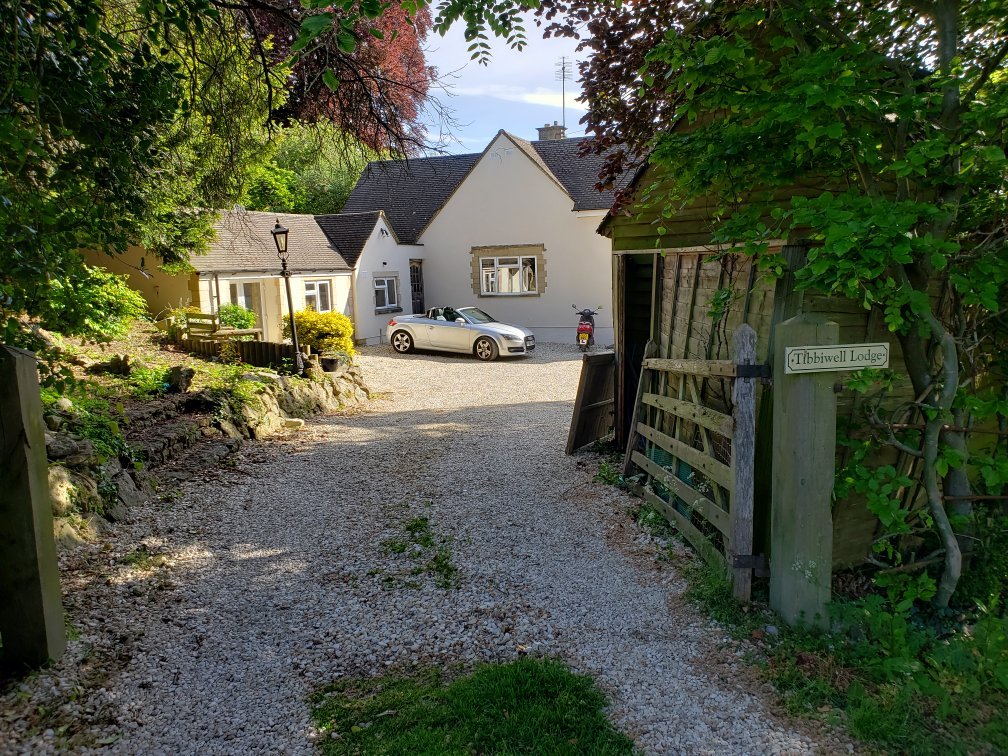 Tibbiwell Lodge-官方