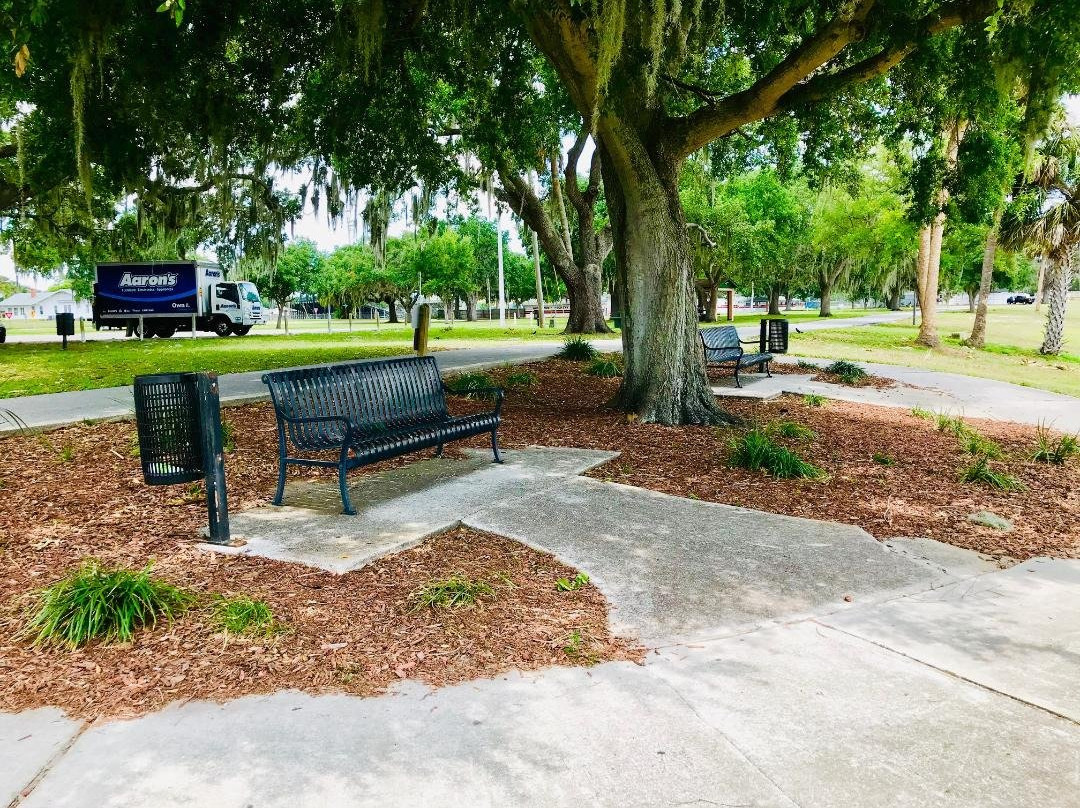 Lake Wailes Park景点图片