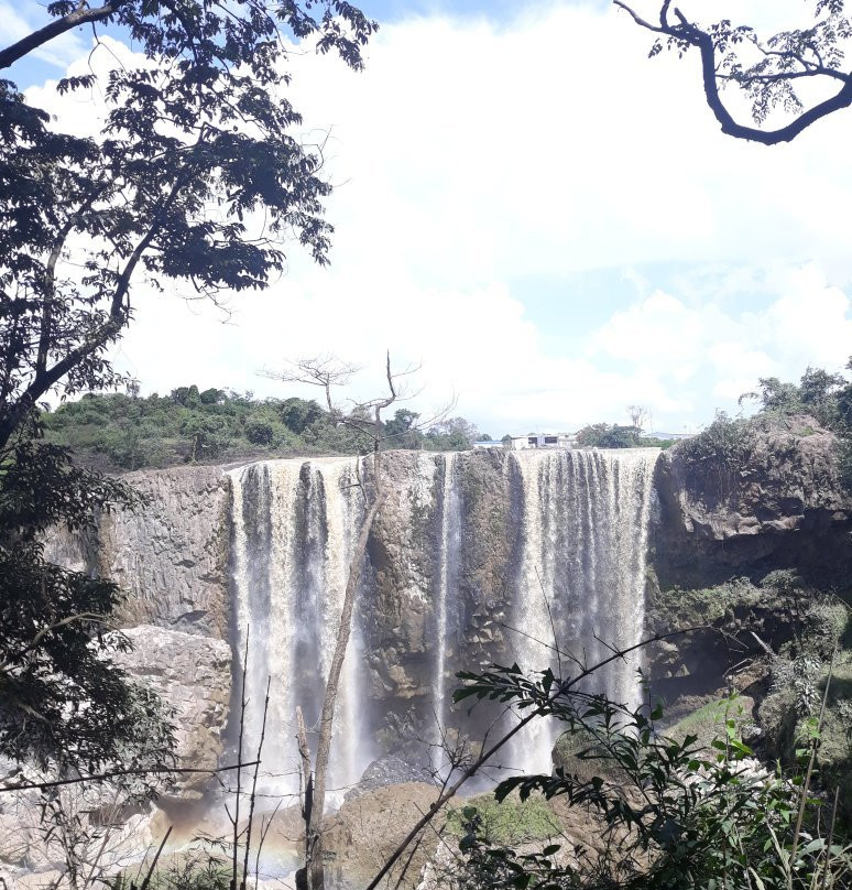 Bao Dai Waterfall (Thac Bao Dai)景点图片