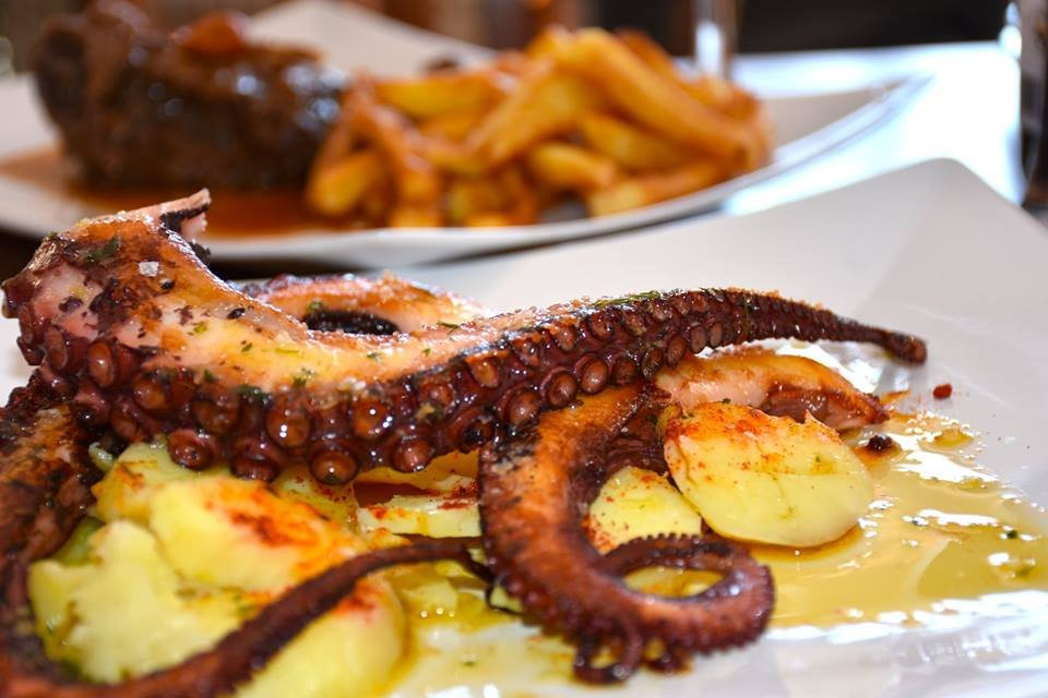 las flores bar de tapas y restaurante