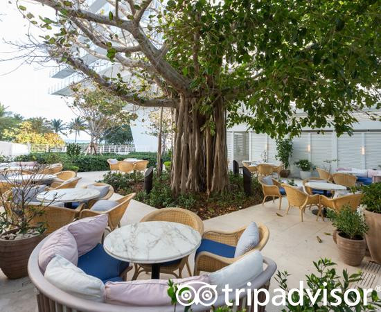 Four Seasons Hotel at The Surf Club, Surfside, Florida主图