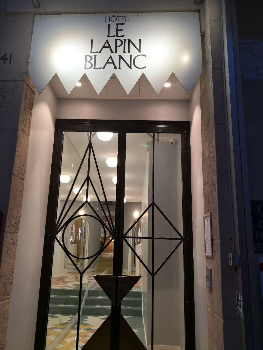 达希亚卢森堡酒店-浴室