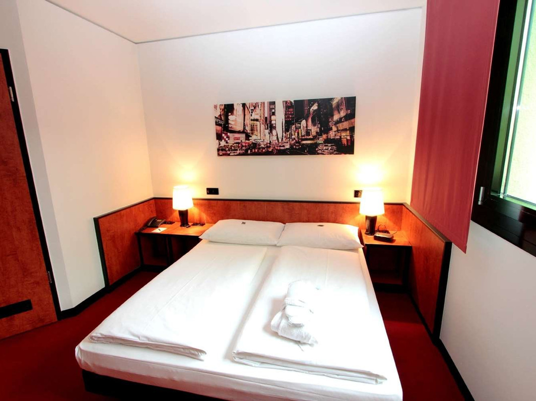 埃拉舒适酒店主图