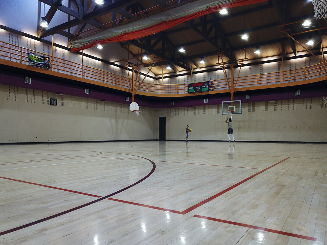 Grand Valley Recreation Center-Parachute必去景点