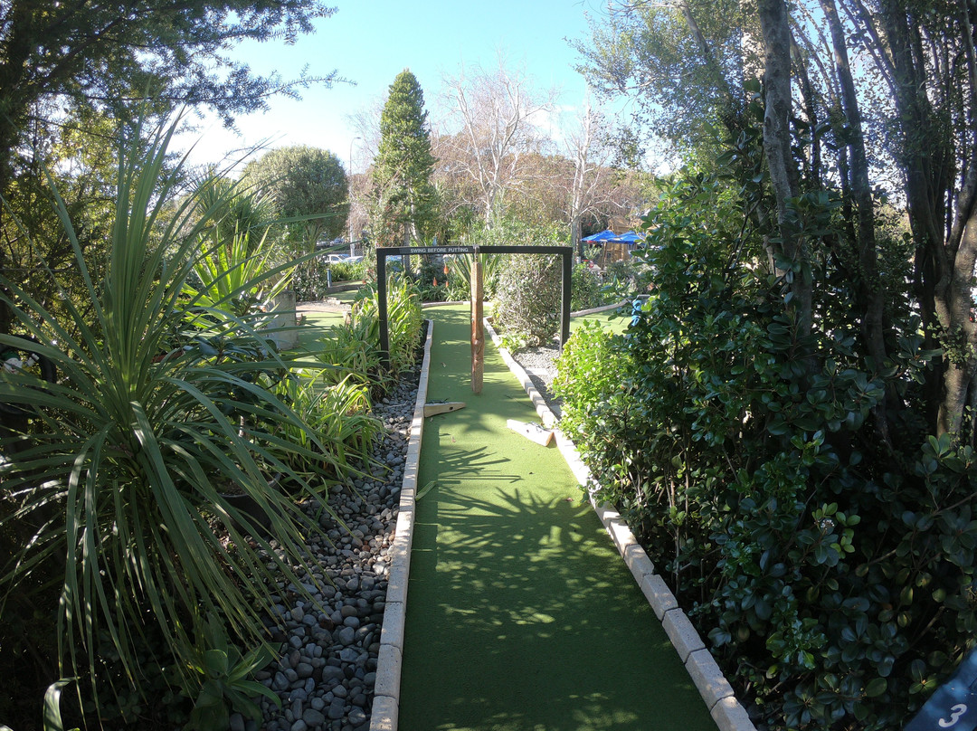 Enchanted Forest Mini Golf-奥尼洪加必去景点