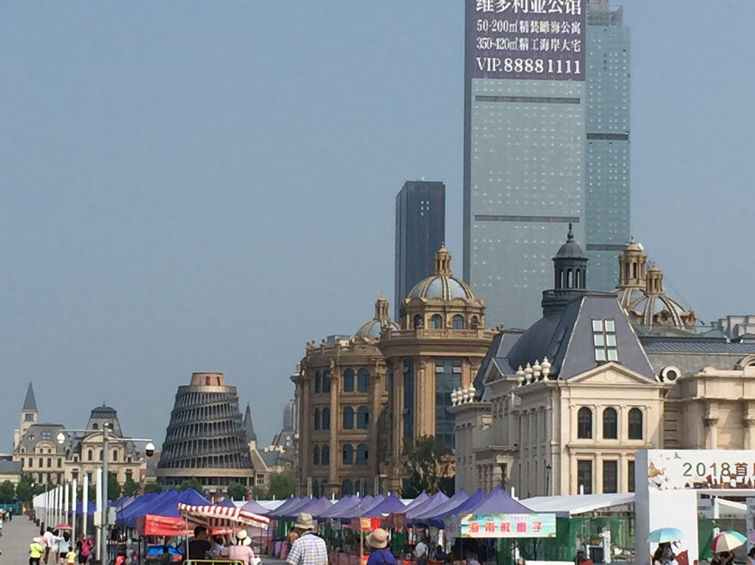 大连港湾广场-大连市必去景点