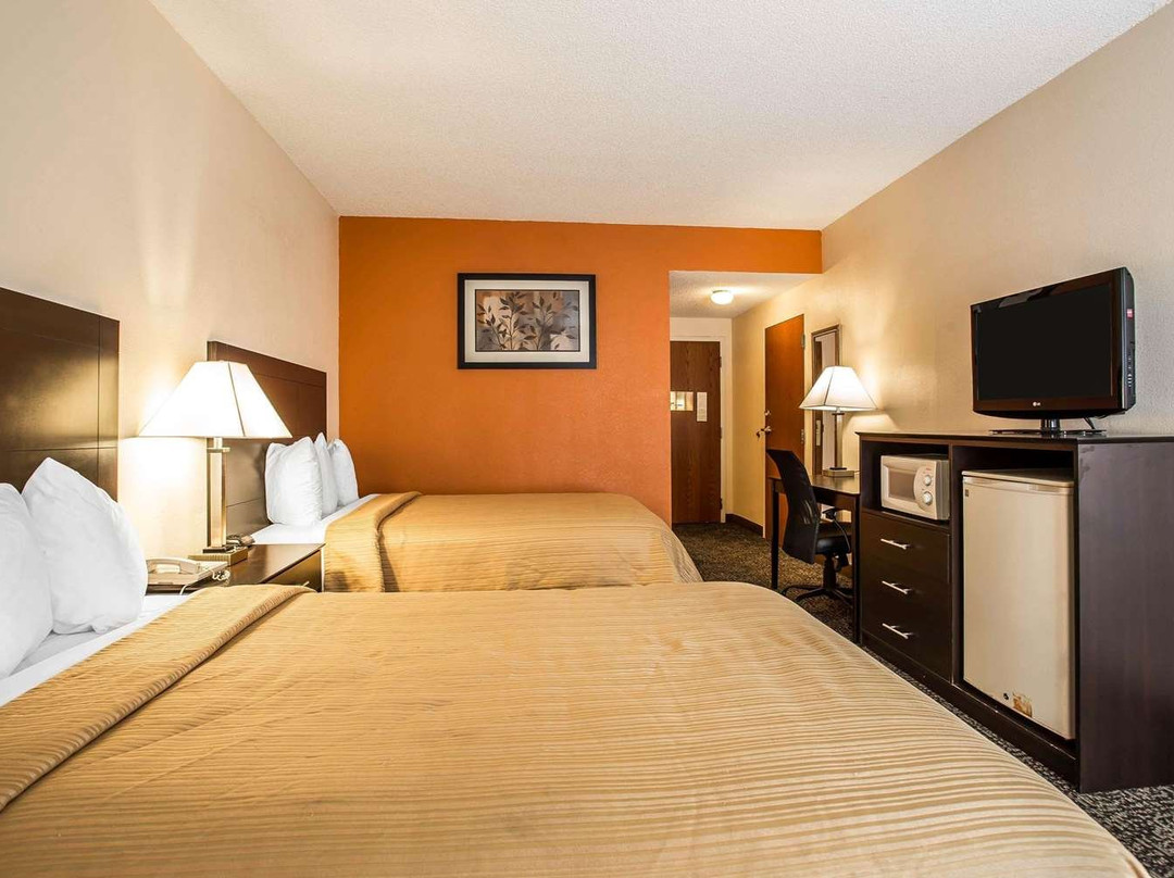 Quality Inn Union US Hwy 176主图