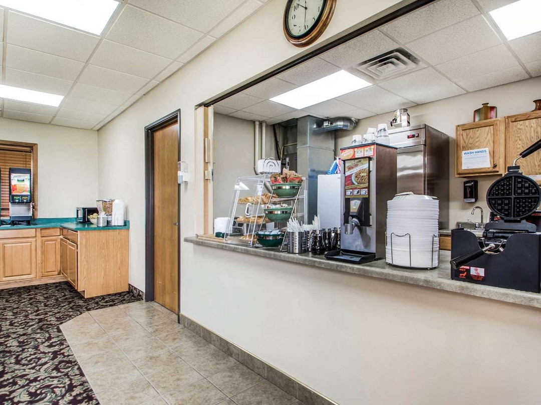 Clarion Pointe Tomah主图