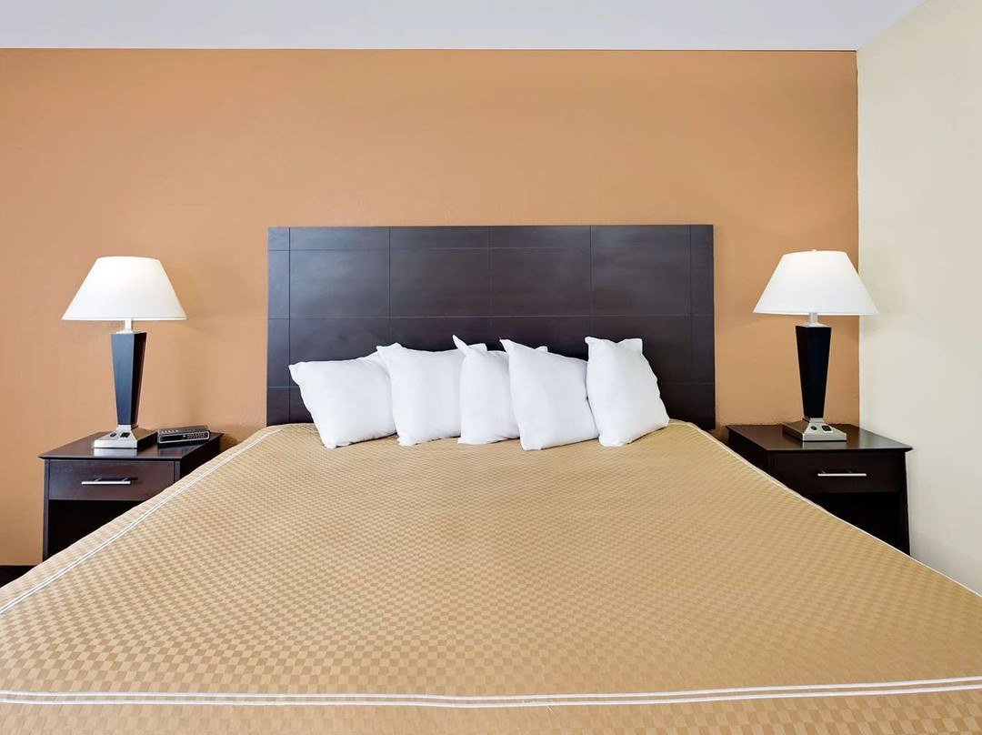 迪柯拉速8汽车旅馆主图