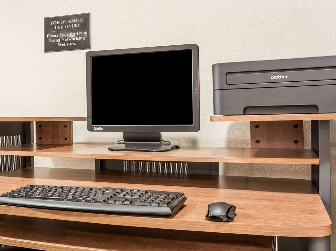 Super 8 by Wyndham Moose Jaw SK主图