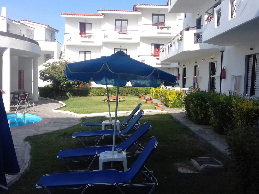 Xenios Dolphin Beach Hotel主图