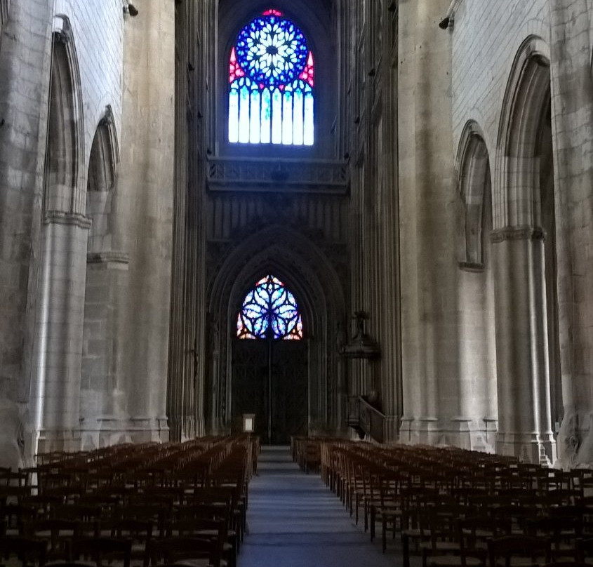 Saint Vulfran Collegiate Church-Abbeville必去景点